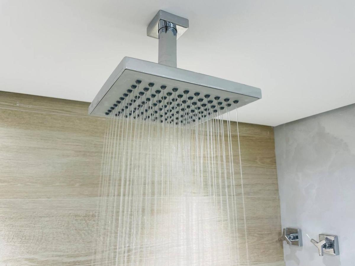 Flat Luxuoso Alto Padrao Frente Mar Com 2 Suites No Iate Plaza Fortaleza  Bagian luar foto
